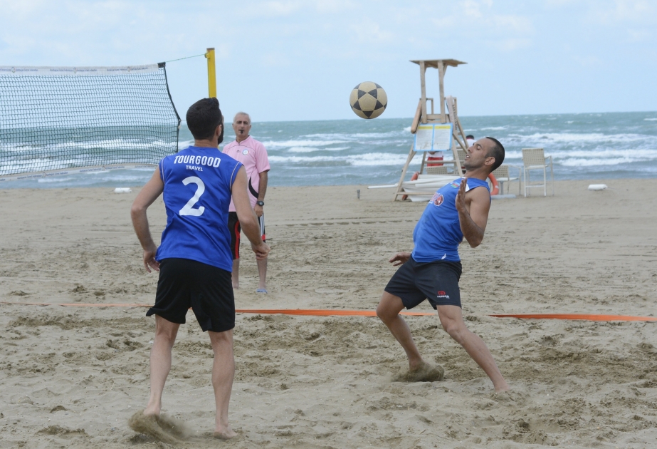 Azərbaycan komandaları futvolley üzrə beynəlxalq turnirin dörddəbir finalına yüksəliblər