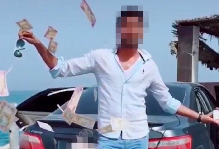 Dubayda sosial şəbəkələrin pul paylayan “qəhrəmanı” həbs edilib