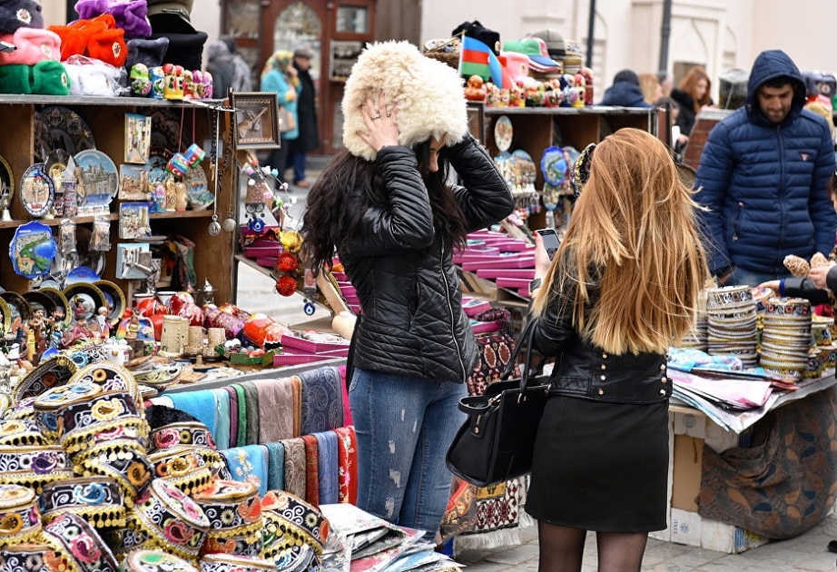 Alfombras, vasos en forma de pera y kelagai son los más demandados por los turistas en Azerbaiyán