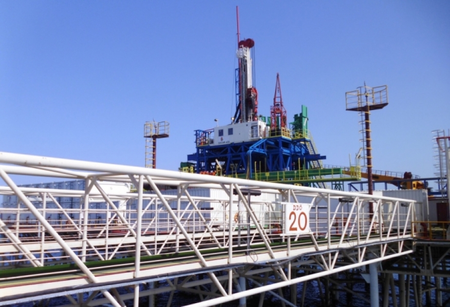 SOCAR evacua a los trabajadores petroleros en el mar Caspio