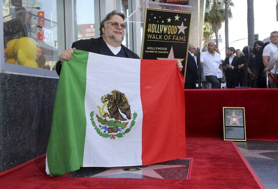 Известный мексиканский режиссер получил звезду на Аллее славы Голливуда