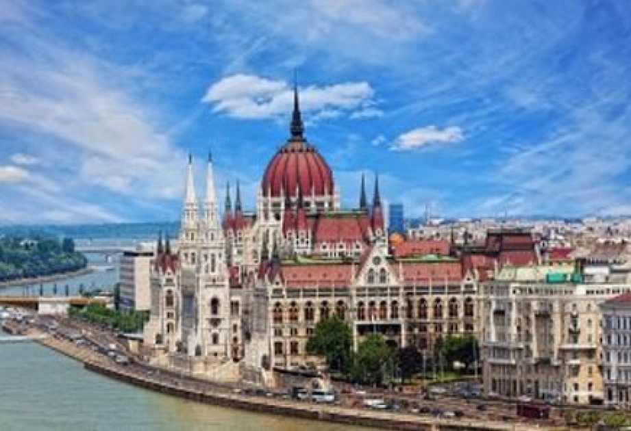 Здание венгерского парламента - среди любимых мест посещения туристов