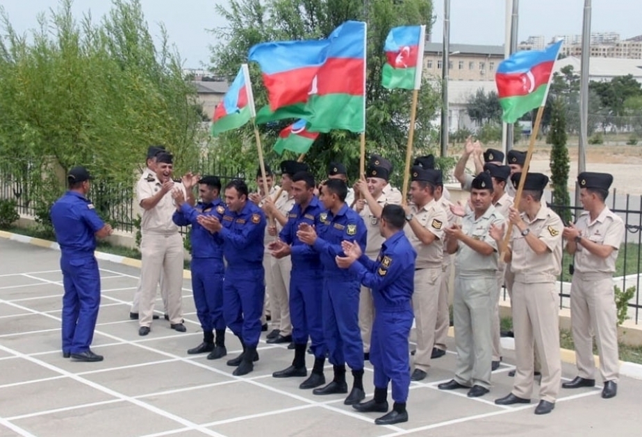 Marineros militares azerbaiyanos ganan el episodio “Control de la entrada de agua en un complejo de entrenamiento costero”