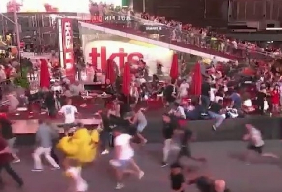 Motosikletin gurultusu Tayms meydanında kütləvi çaxnaşma yaradıb