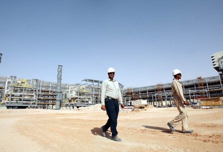 Саудовская Аравия ограничит экспорт нефти в сентябре для стабилизации рынка