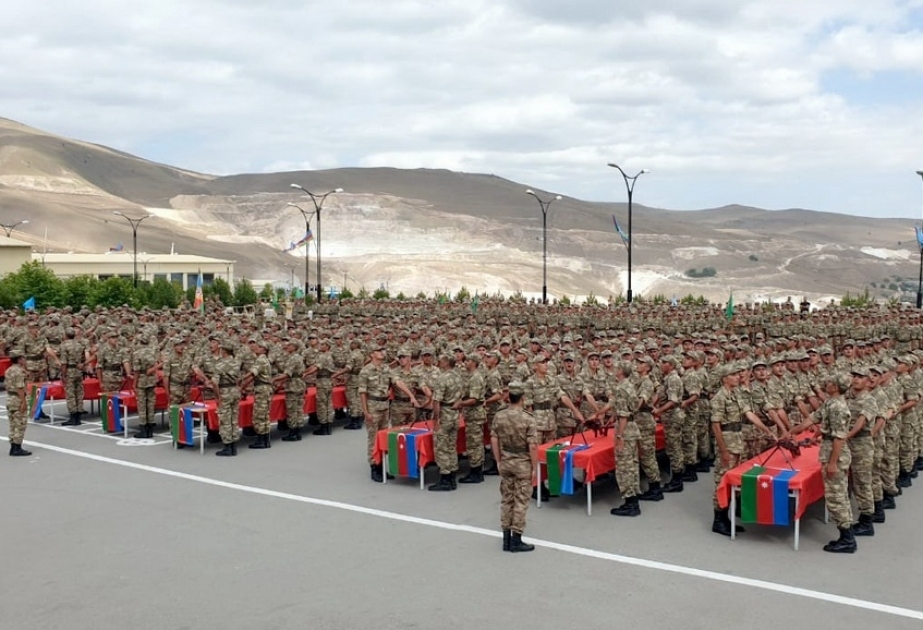 Azərbaycan Ordusunun təlim hissə və bölmələrində andiçmə mərasimi keçirilib
