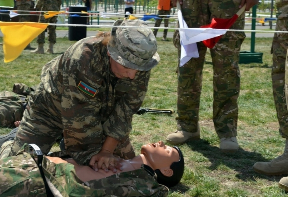 Médicos militares azerbaiyanos participan en otra etapa del concurso “Carrera de relevos médicos militares”