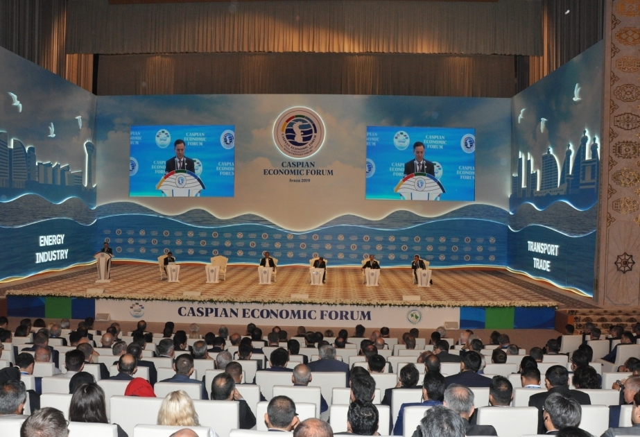 Primer ministro azerbaiyano asiste al primer Foro Económico del Caspio