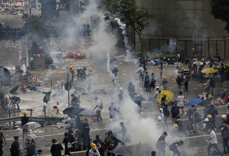 Honkonqda qanunsuz etiraz aksiyalarında 149 nəfər saxlanılıb