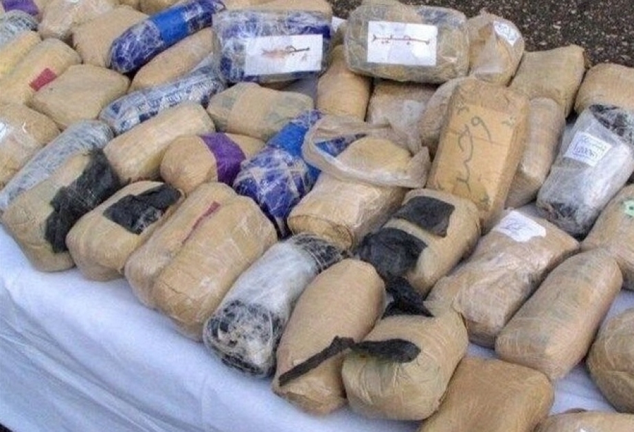 İran polisi bir tondan çox narkotik maddə müsadirə edib