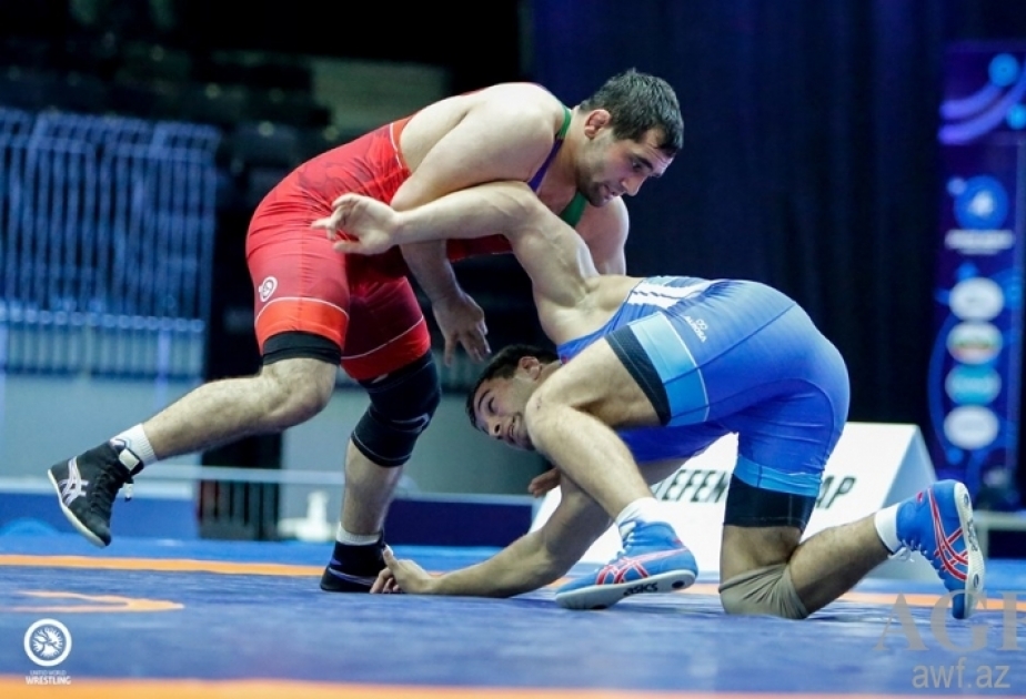 Junior Azerbaijani freestyle wrestler wins world bronze