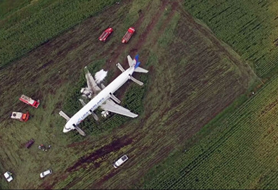 A321 təyyarəsinin məcburi enişi zamanı zərər çəkənlərin sayı 74-ə çatıb