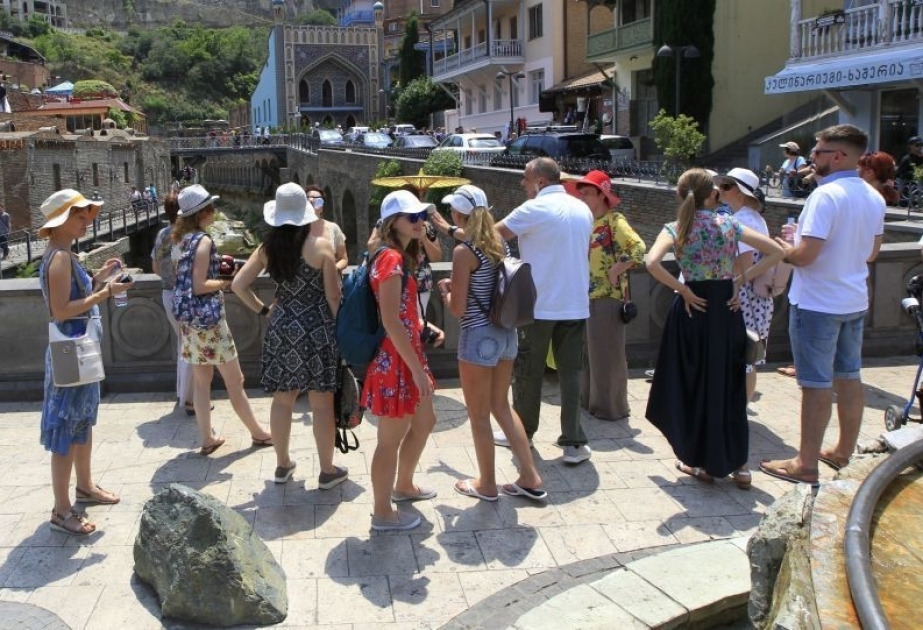 Gürcüstanın turizm gəlirləri xeyli azalıb