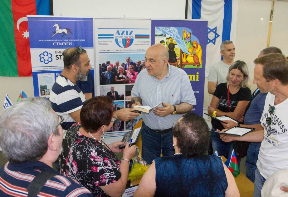 Treffen mit Volksschriftsteller Aserbaidschans Chingiz Abdullayev in Israel