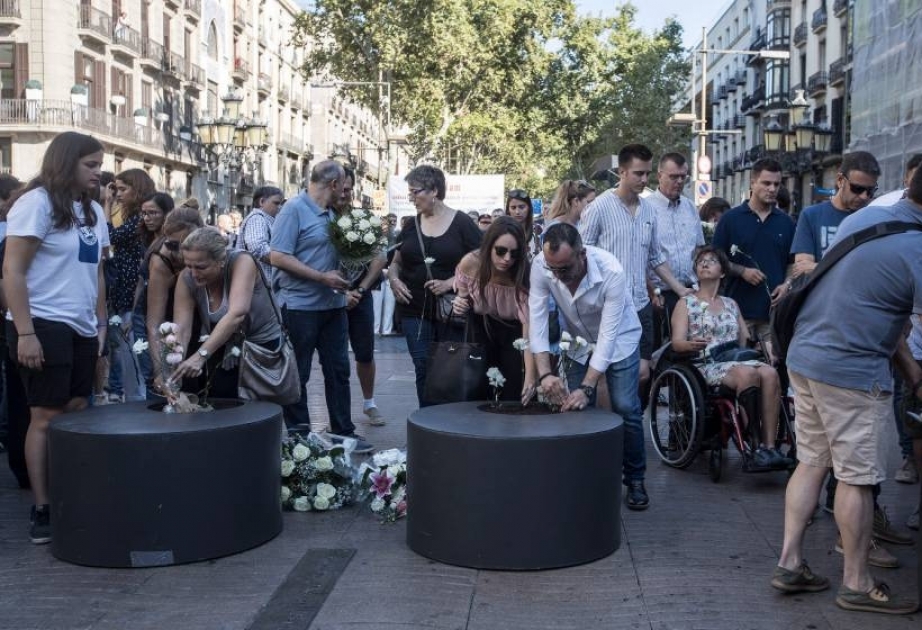 Barcelona rinde homenaje a las víctimas del atentado terrorista en Cataluña