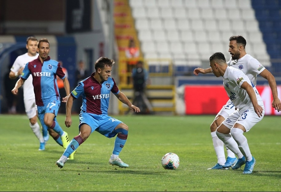 Türkiyə Superliqası: “Trabzonspor” səfərdə heç-heçə edib, “Başakşəhər” rəqibinə məğlub olub