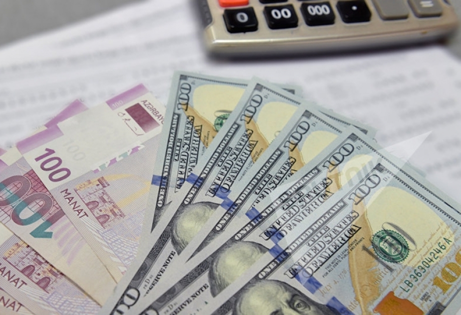 Средневзвешенный курс маната сформирован на уровне 1,7000 маната за 1 доллар США