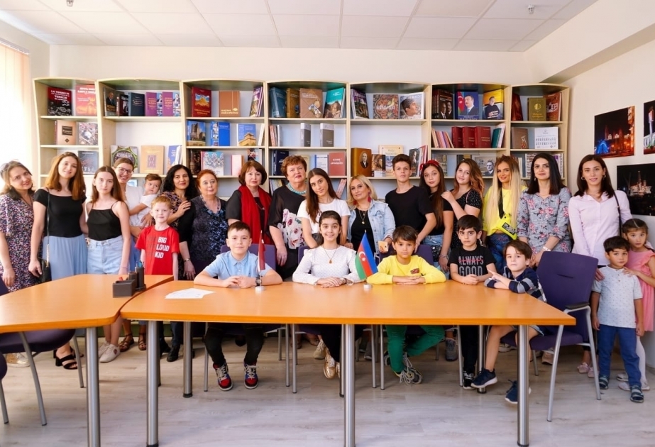 Representantes de Azerbaiyán participan en el concurso celebrado en Letonia