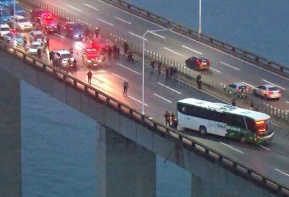 Rio-de-Janeyroda avtobus sərnişinlərini girov götürən silahlı şəxs güllələnib VİDEO
