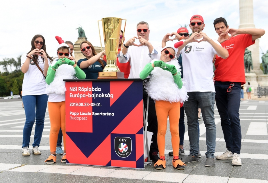 Voleybol üzrə Avropa çempionatının kuboku Macarıstana gətirilib