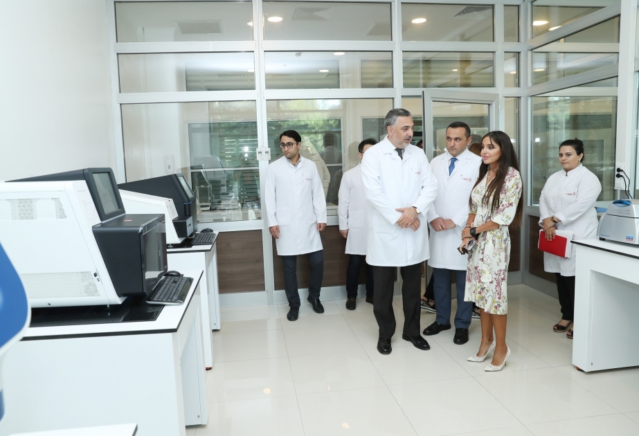 نائبة رئيسة مؤسسة حيدر علييف تتفقد عددا من المؤسسات الطبية ضمن مشاريع المؤسسة