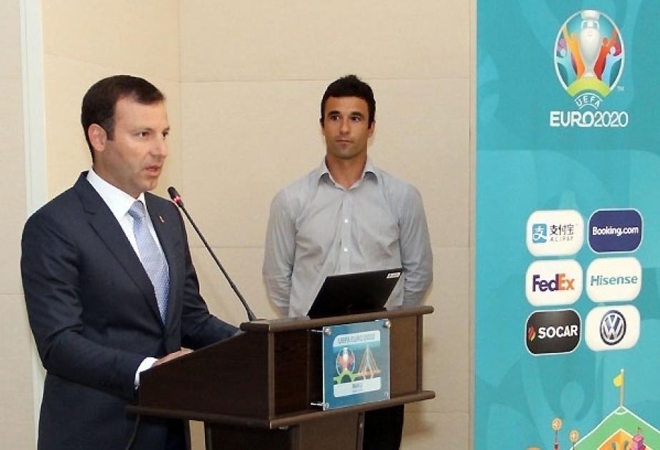 Representantes de los patrocinadores de “Euro 2020” en Bakú
