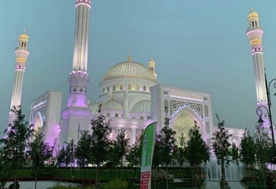В чеченском Шали открылась крупнейшая в Европе мечеть