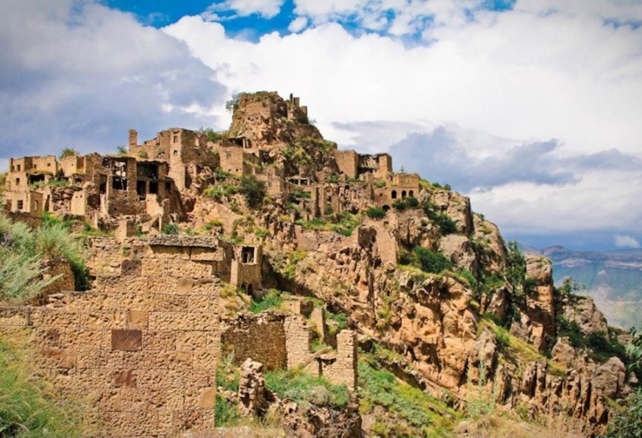 Dağıstanın hakimiyyət orqanları kəndi turistlərdən qorumağa çağırırlar