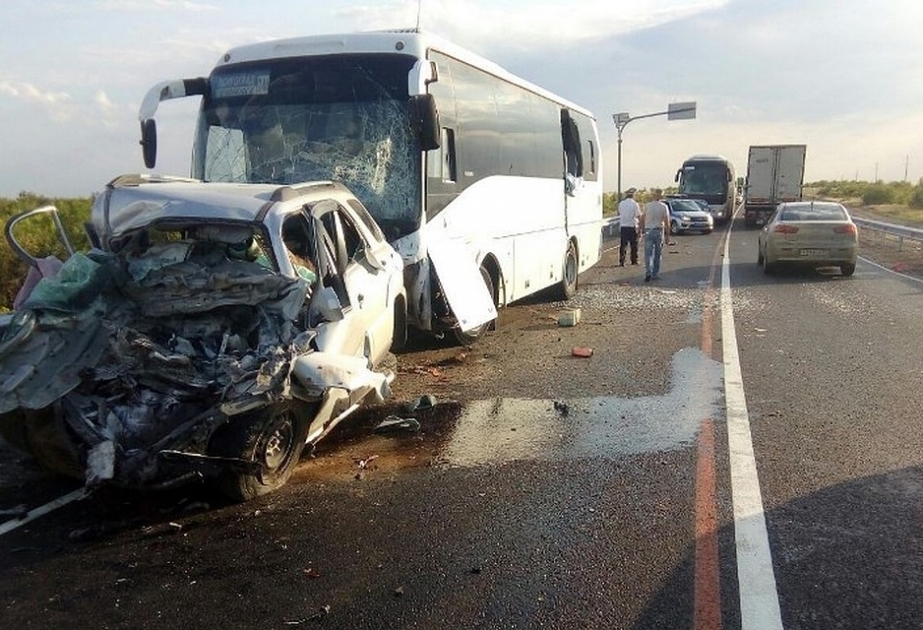 Rusiyada yol-nəqliyyat qəzasında 5 nəfər ölüb