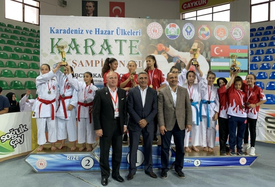 Qara dəniz və Xəzəryanı ölkələrin idmançıları arasında karate çempionatının açılış mərasimi keçirilib