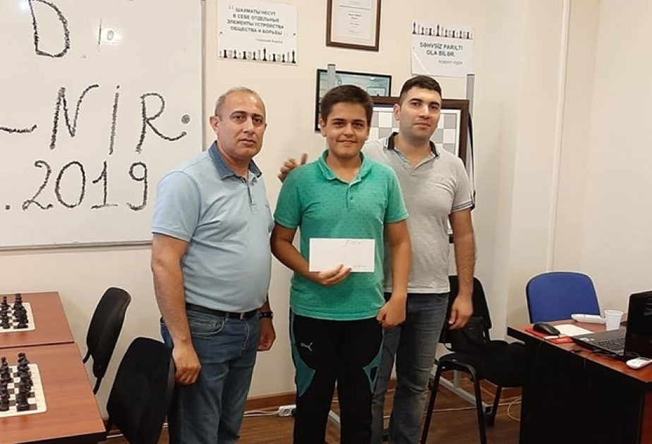 “Dünya məktəbi”ndə keçirilən şahmat turnirinin qalibləri bəlli olub