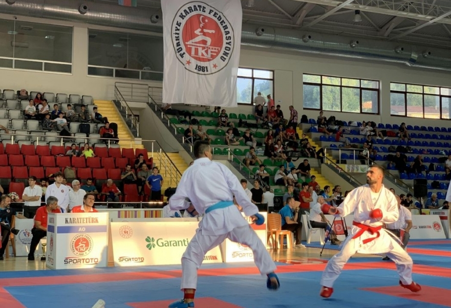 Karatecas azerbaiyanos obtienen 47 medallas en el torneo de Rize