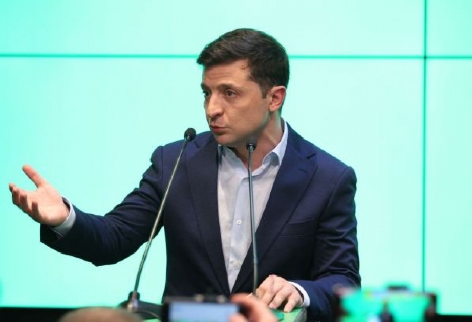 Prezidentlik fəaliyyətinin 100 günlüyündən sonra Vladimir Zelenskinin reytinqi yüksək olub