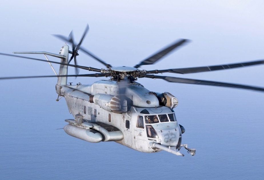 Yaponiyada ABŞ-a məxsus hərbi helikopterin illüminatoru uçuş vaxtı qopub