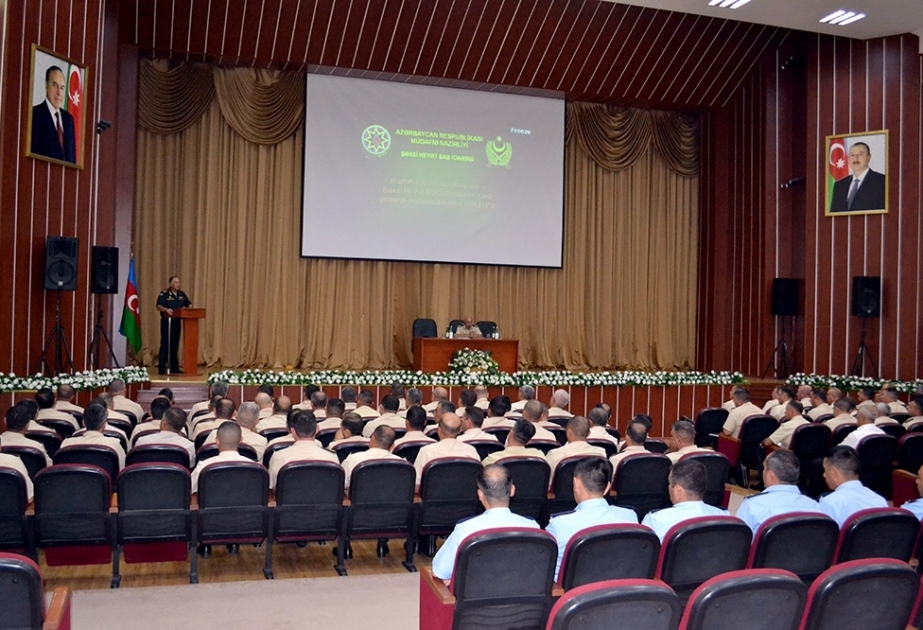 İdeoloji iş və mənəvi-psixoloji təminat üzrə zabitlərlə seminar keçirilib