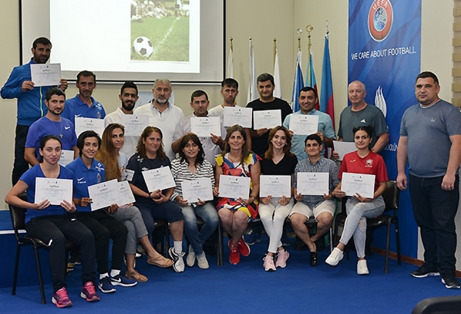 Futbol məşqçiləri üçün peşəkarlıq təlimləri davam etdirilir