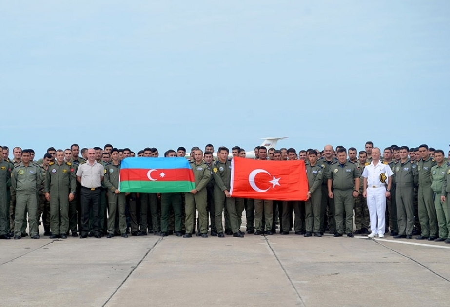“TurAz Qartalı - 2019” təlimlərində iştirak edəcək Türkiyə heyətinin növbəti qrupu Azərbaycana gəlib VİDEO