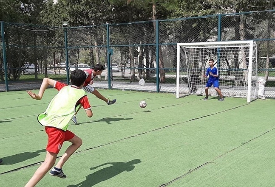 Xətai rayonunda Aprel şəhidi Xaliq Əzizzadənin xatirəsinə həsr olunan mini futbol turniri keçirilib