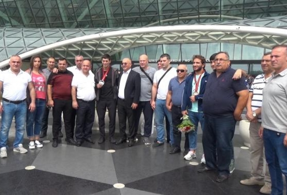 Dünya çempionatında uğurla çıxış edən cüdoçularımız Vətənə dönüblər