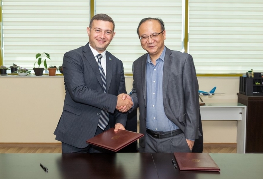 AZAL, Chinese company sign three year charter flights agreement