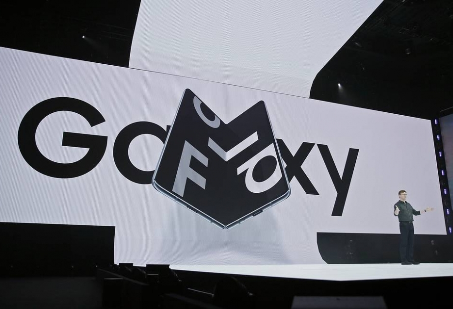 Qatlanan “Samsung Galaxy Fold” smartfonu sentyabrın 6-dan satışa çıxarılacaq