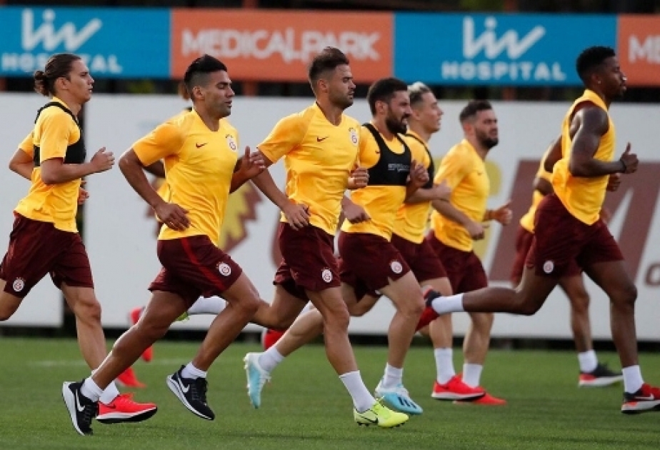 "Qalatasaray" Çempionlar Liqası üçün 20 futbolçu sifariş verib
