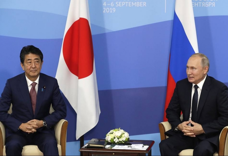 Şinzo Abe və Vladimir Putin Vladivostokda görüşüblər