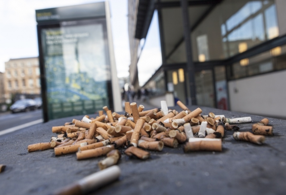 Portugal introduce una ley para combatir el lanzamiento de colillas de cigarrillos al suelo