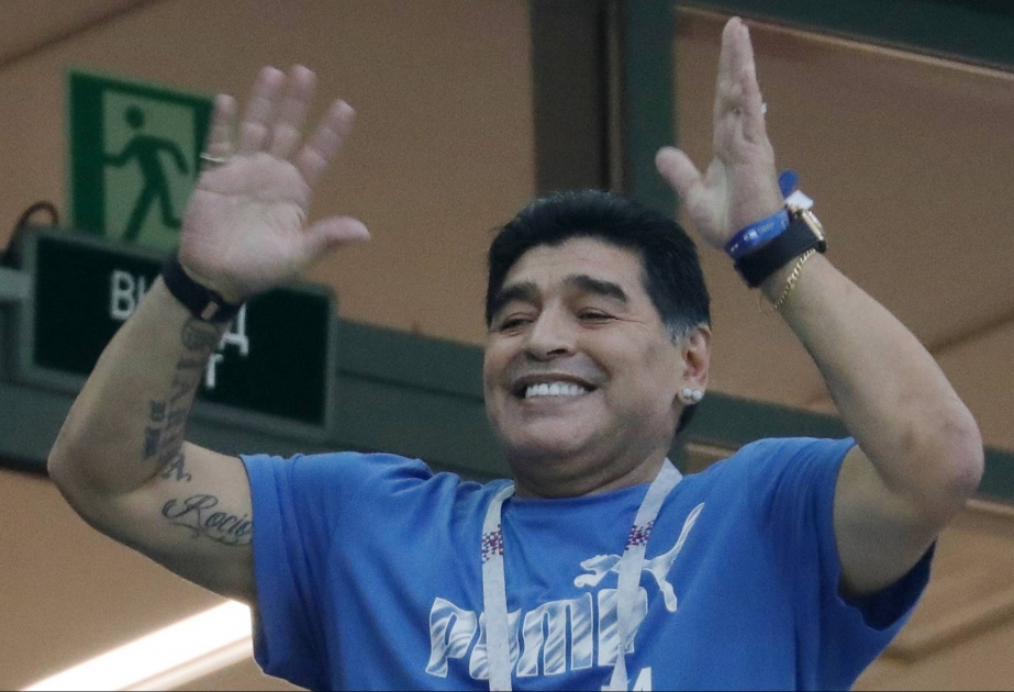 Diyeqo Maradona Argentinanın “Ximnasiya” klubunun baş məşqçisi oldu