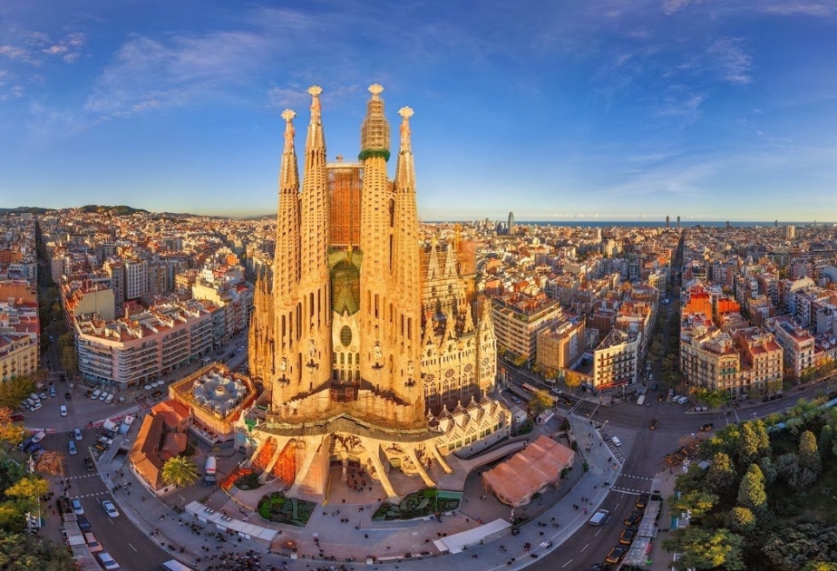 Почему Испания является самым конкурентоспособным туристическим  направлением в мире? - АЗЕРТАДЖ