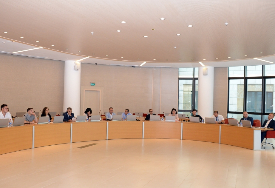 “Hüquq və rəqəmsallaşma” mövzusunda seminar təşkil olunub