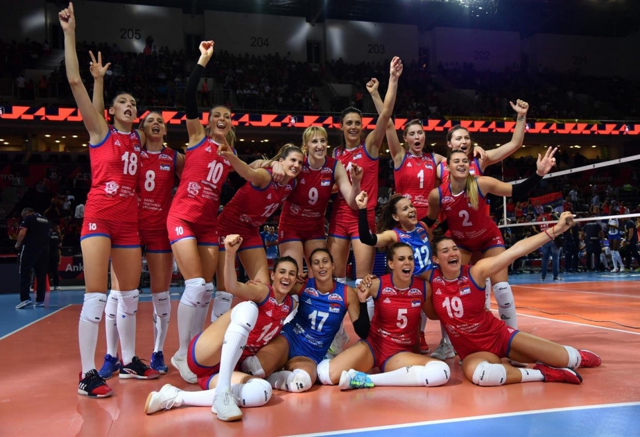 Qadın voleybolçular arasında Avropa çempionatının ilk finalçısı məlum olub