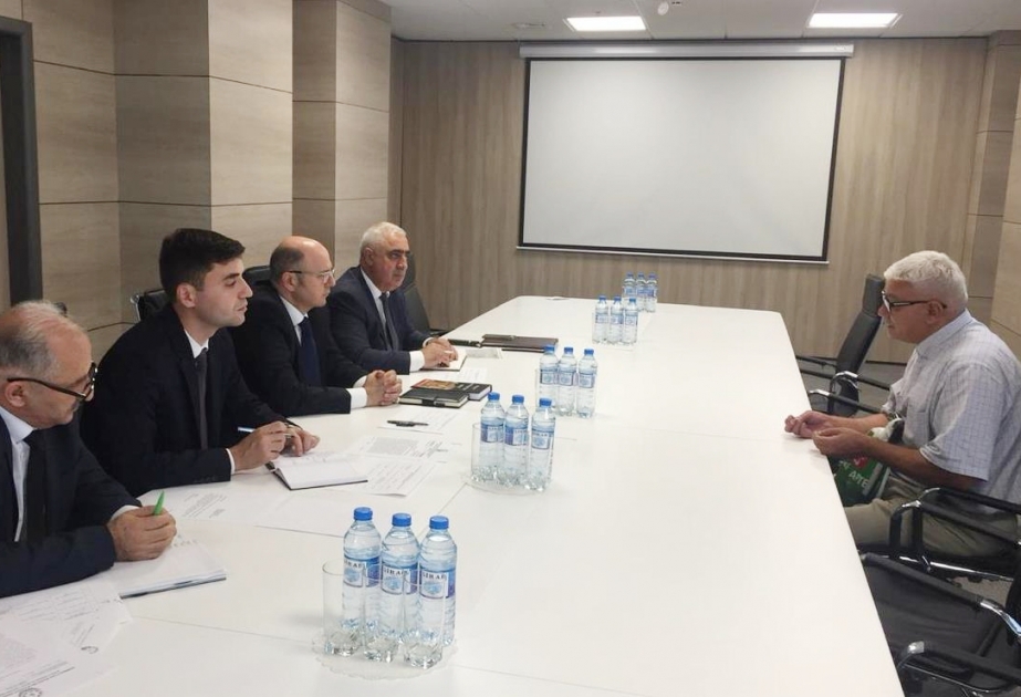 Energetika naziri vətəndaşları qəbul edib