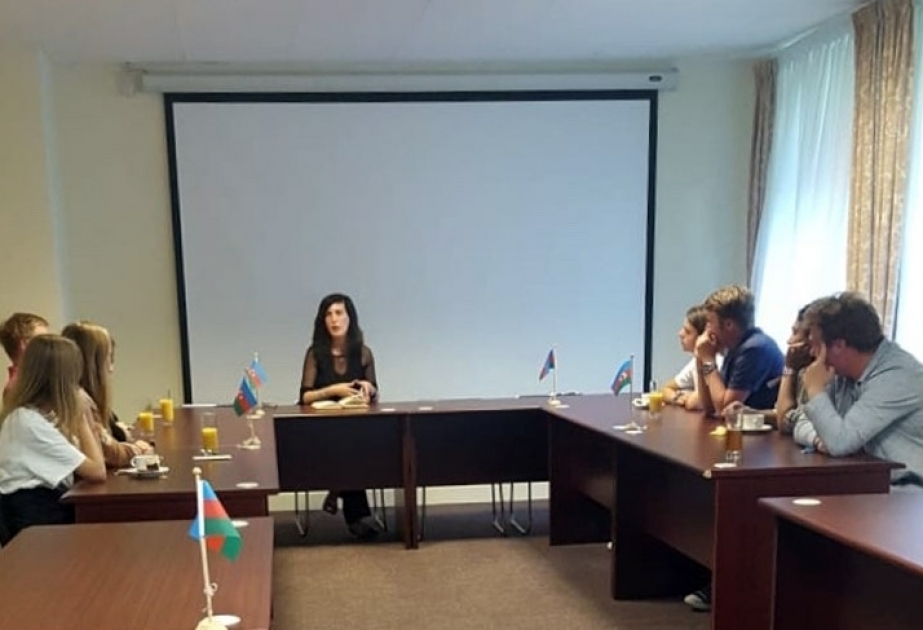 Estudiantes holandeses fueron informados sobre el conflicto armenio-azerbaiyano Nagorno-Karabaj